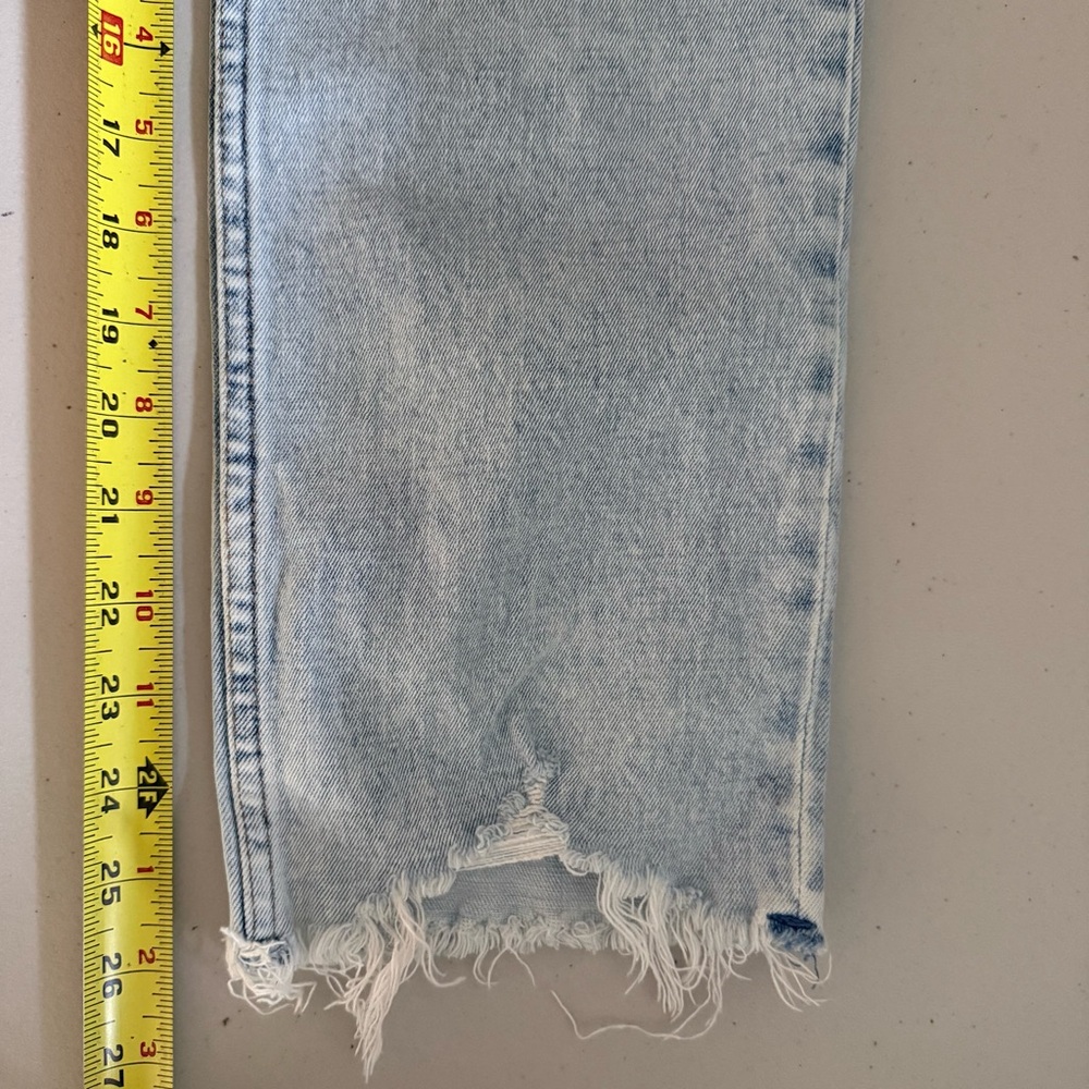 A&F Ultra High Rise Ankle Straight Leg Stretch Light Wash Jeans Women’s Size 26 - Picture 7 of 9